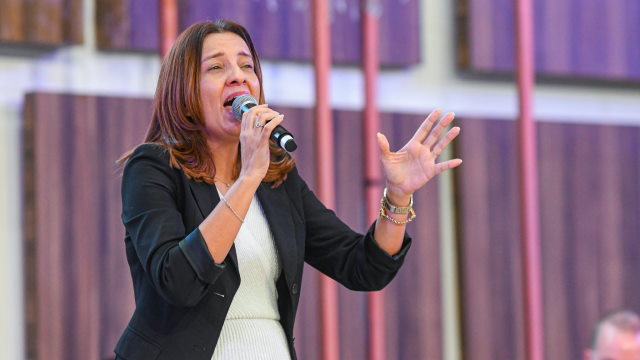 Pra Glaucia ministrando a palavra