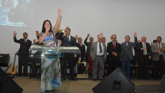 Cantora Antônia Gomes
